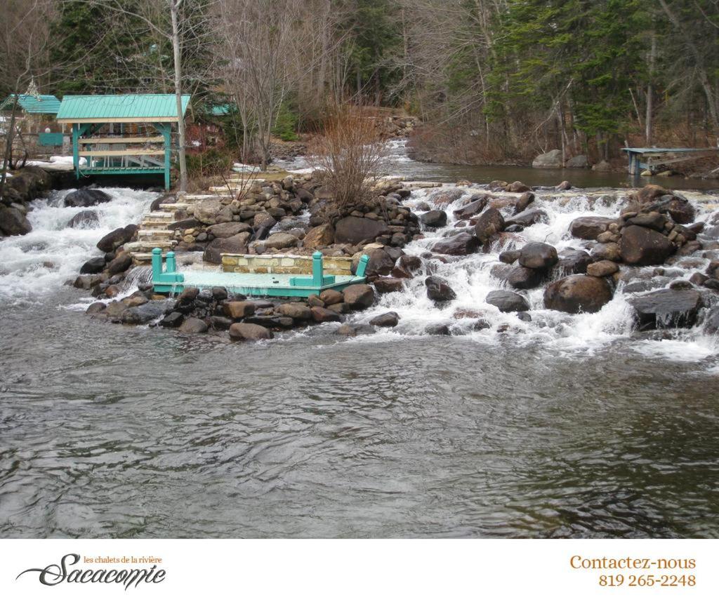 فيلا بلدية سان ألكسيس دي مونتفي Chalets De La Riviere Sacacomie المظهر الخارجي الصورة